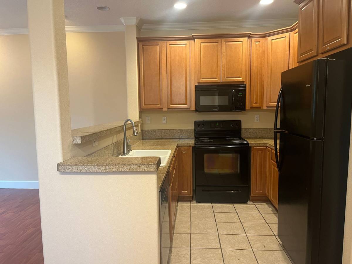 House for rent at 1242 SE Roberts Ave, Gresham, OR 97080