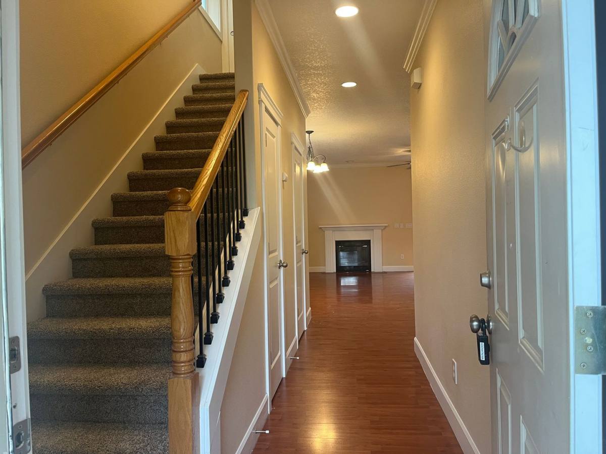 House for rent at 1242 SE Roberts Ave, Gresham, OR 97080