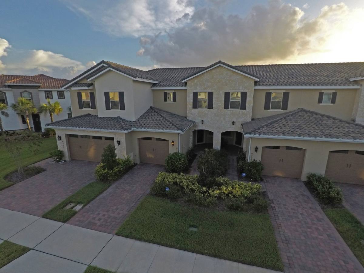 Townhouse for rent at 9769 Winnington St, Orlando, FL 32832