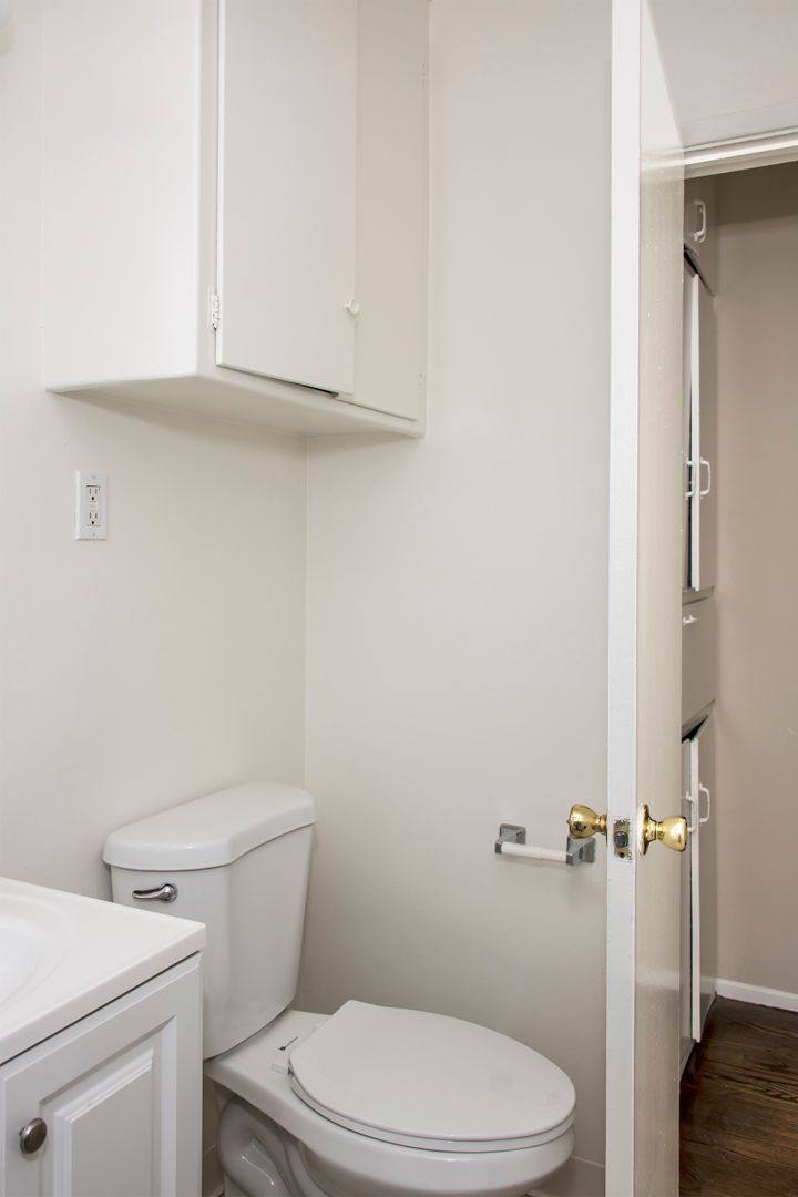 Apartment for rent at 1150-1154 E Chevy Chase, Glendale, CA 91205