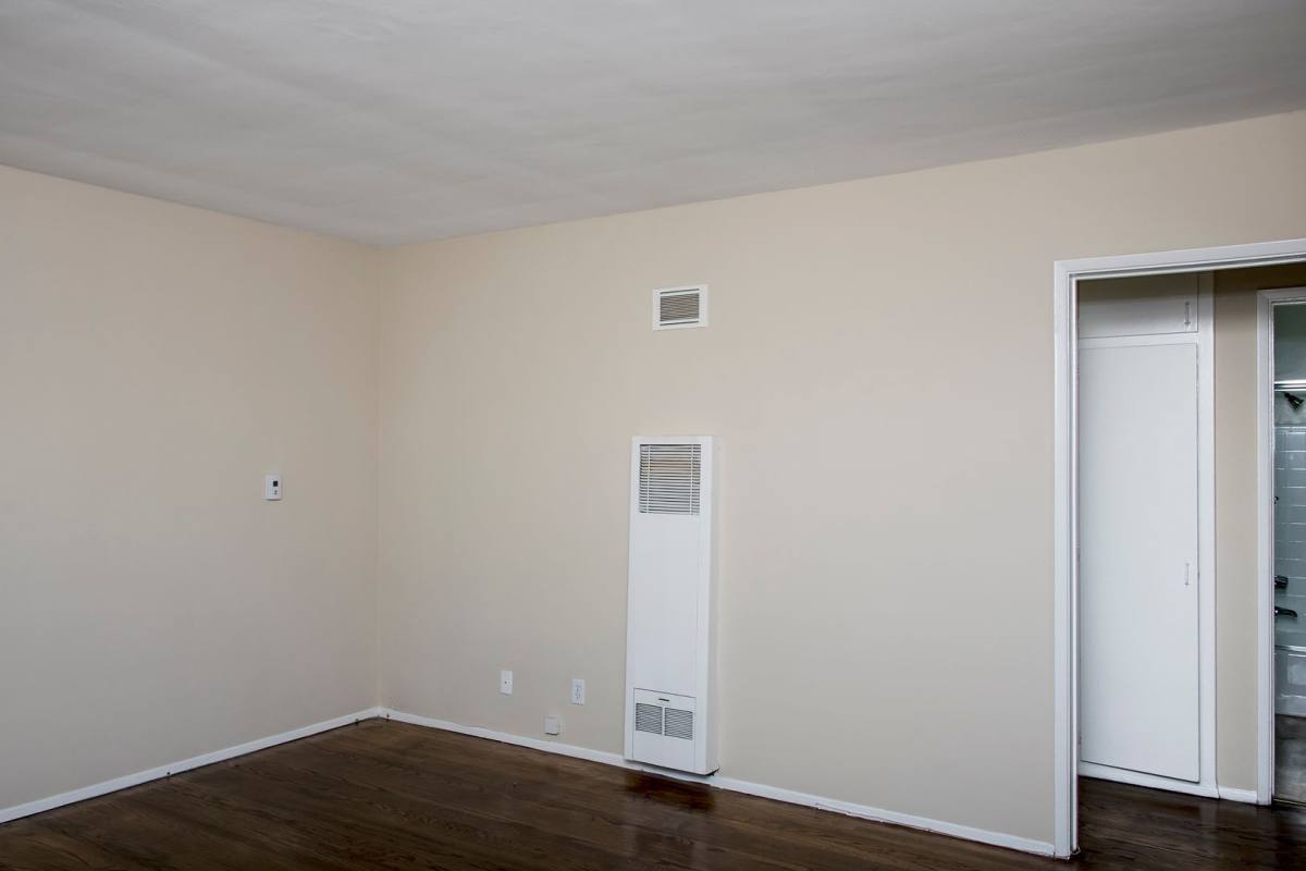 Apartment for rent at 1150-1154 E Chevy Chase, Glendale, CA 91205