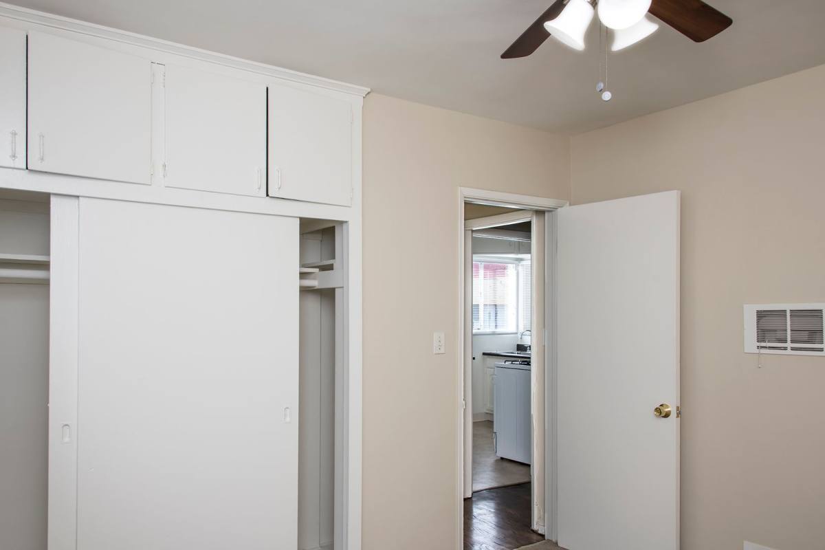 Apartment for rent at 1150-1154 E Chevy Chase, Glendale, CA 91205
