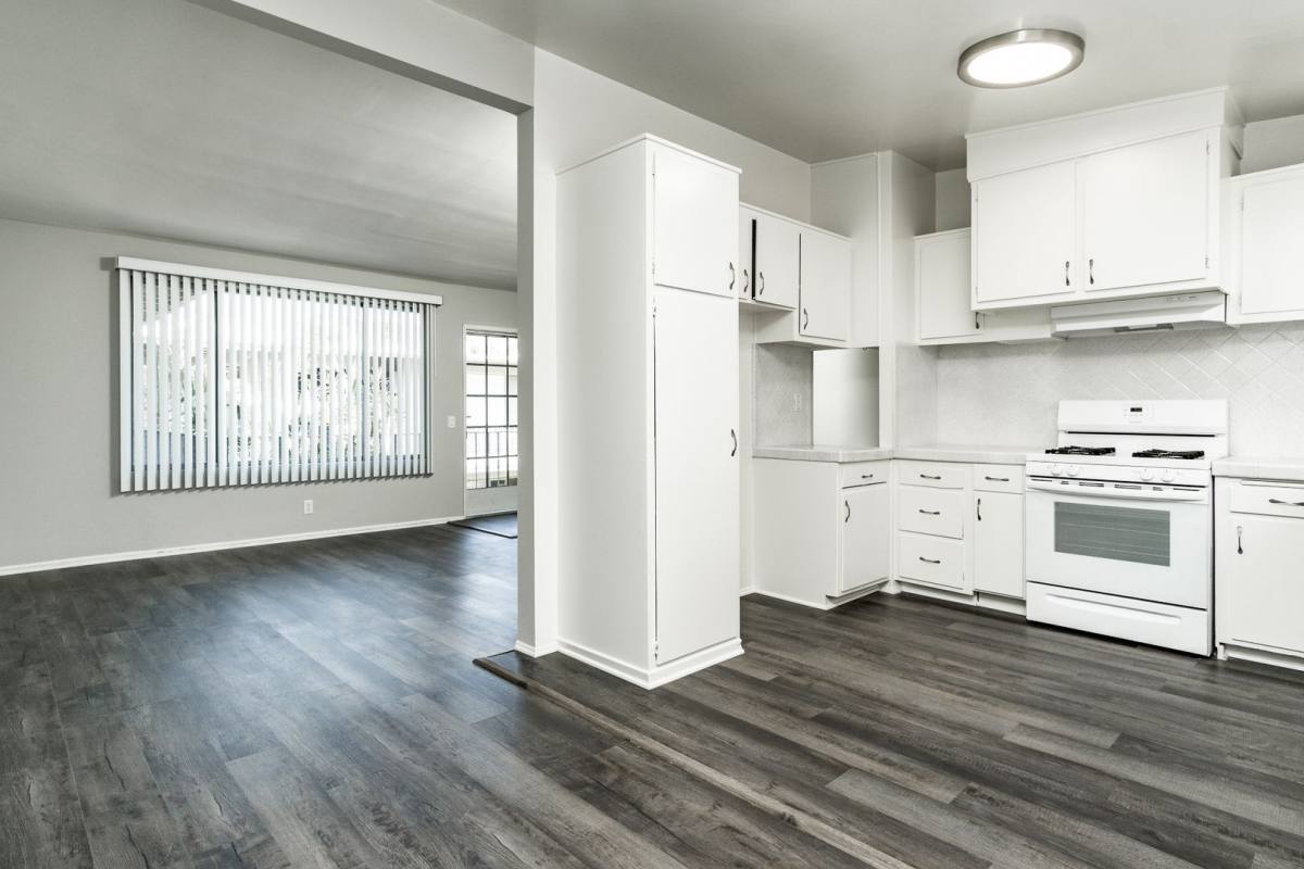 Apartment for rent at 4760 Kester Ave, Sherman Oaks, CA 91403