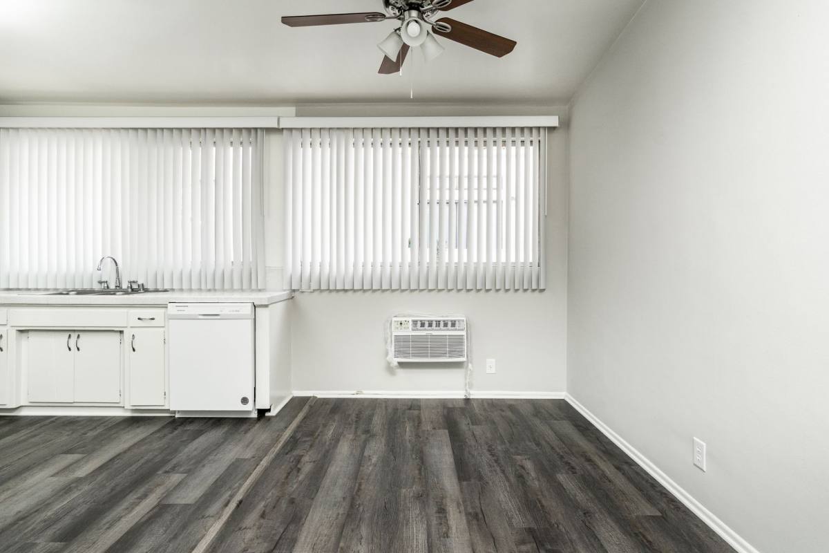 Apartment for rent at 4760 Kester Ave, Sherman Oaks, CA 91403