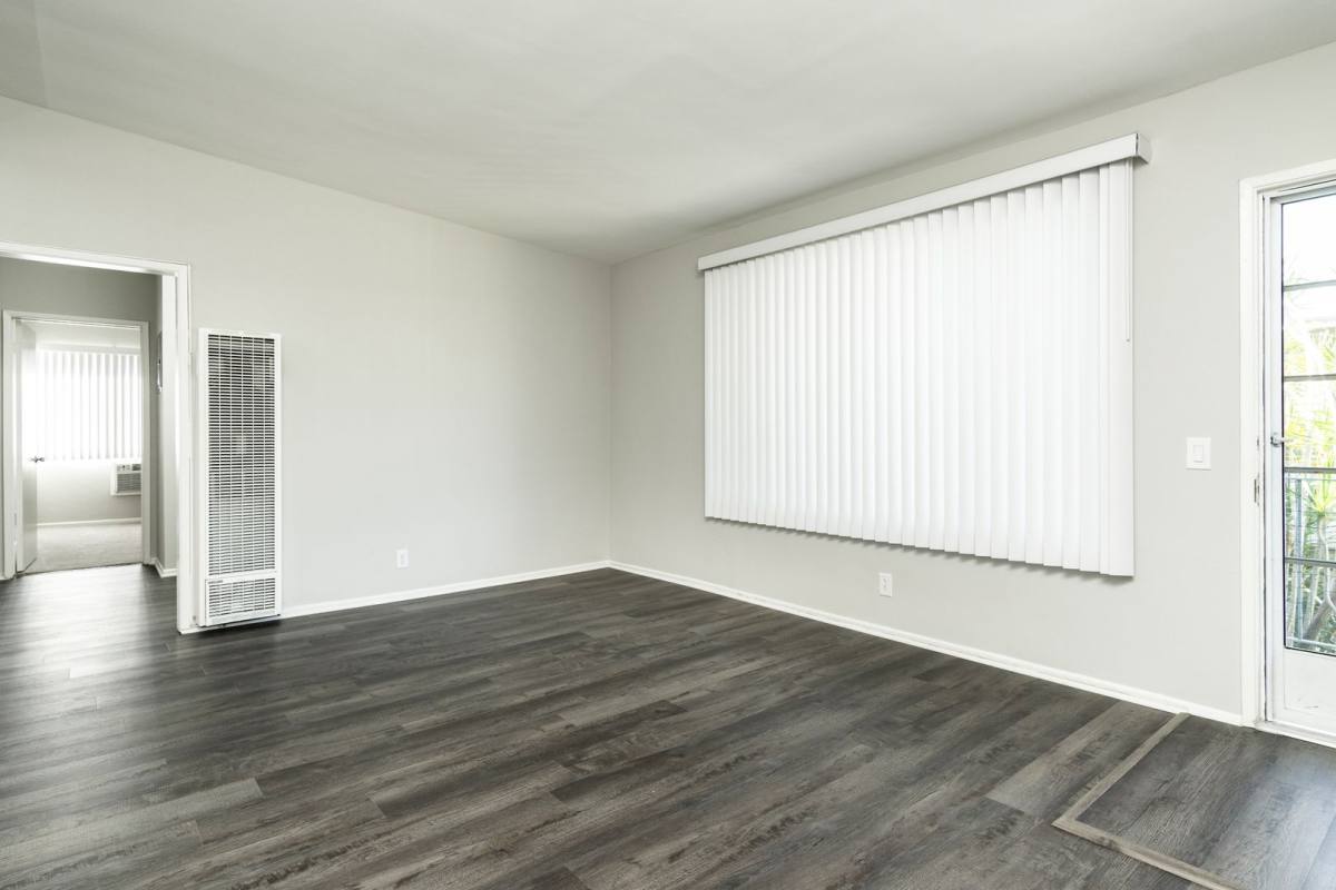Apartment for rent at 4760 Kester Ave, Sherman Oaks, CA 91403