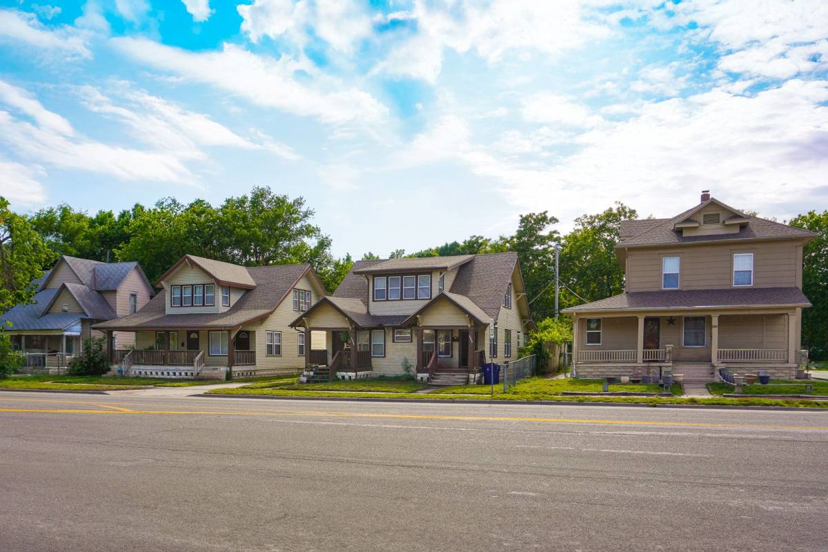 Townhouse for rent at 1333 N Waco, Wichita, KS 67203