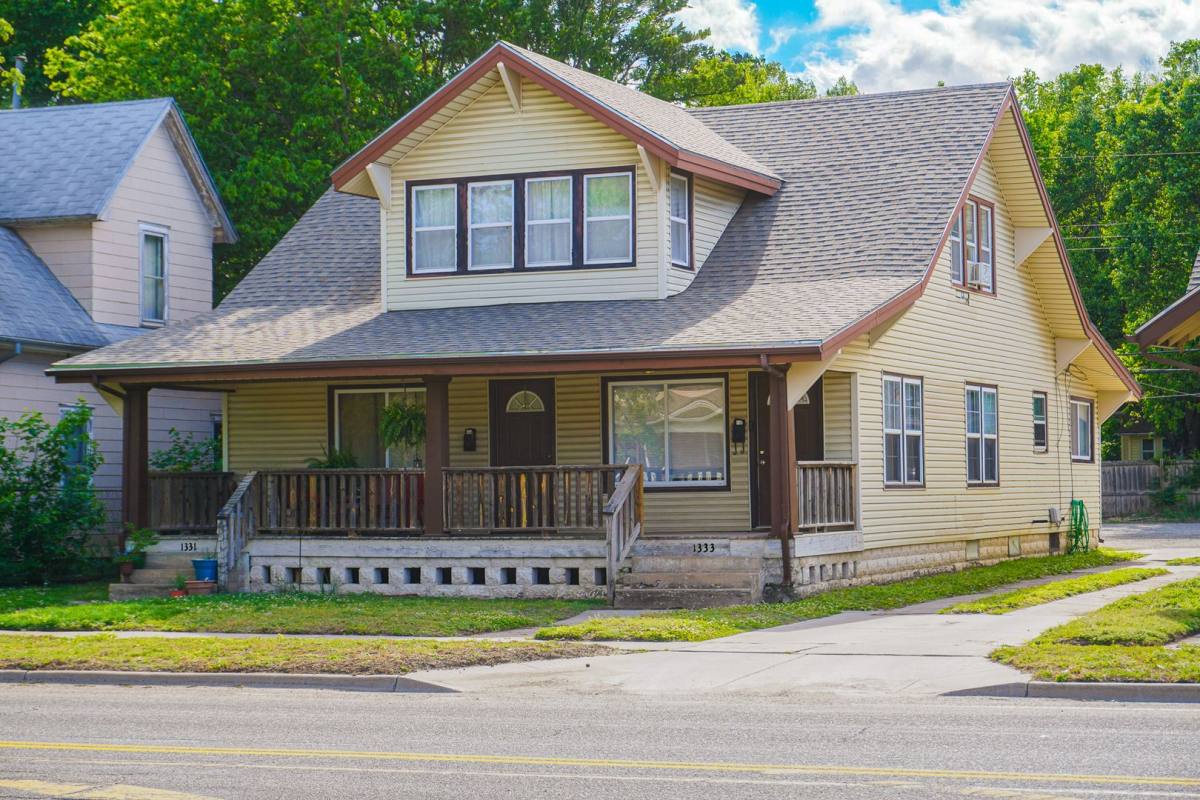 Townhouse for rent at 1333 N Waco, Wichita, KS 67203