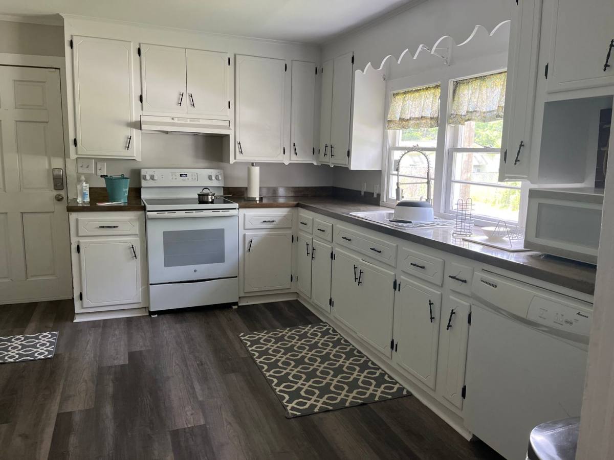 House for rent at 1434 Alma St, Charleston, SC 29407