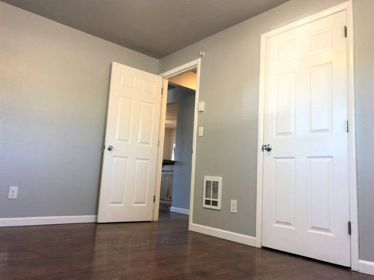 Apartment for rent at 180 Garland Way N, Salem, OR 97303