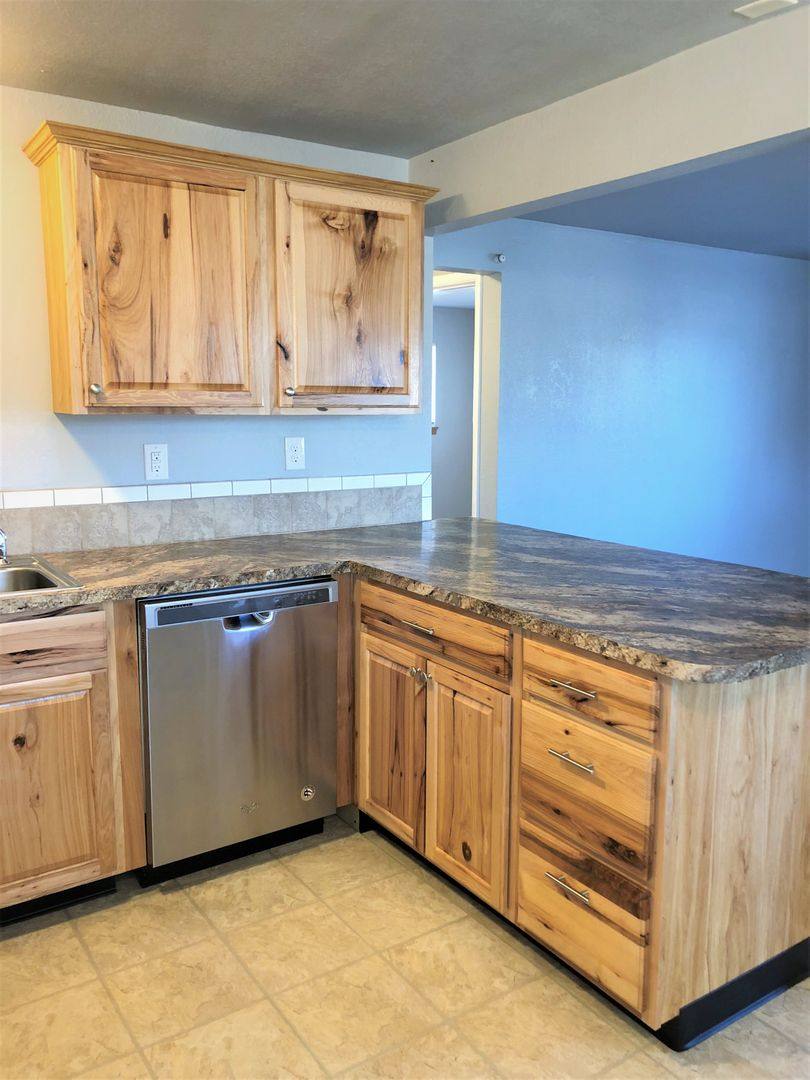 Apartment for rent at 180 Garland Way N, Salem, OR 97303