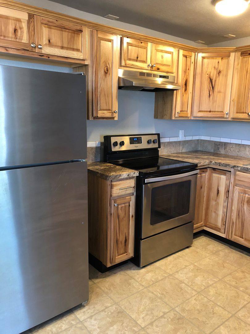 Apartment for rent at 180 Garland Way N, Salem, OR 97303