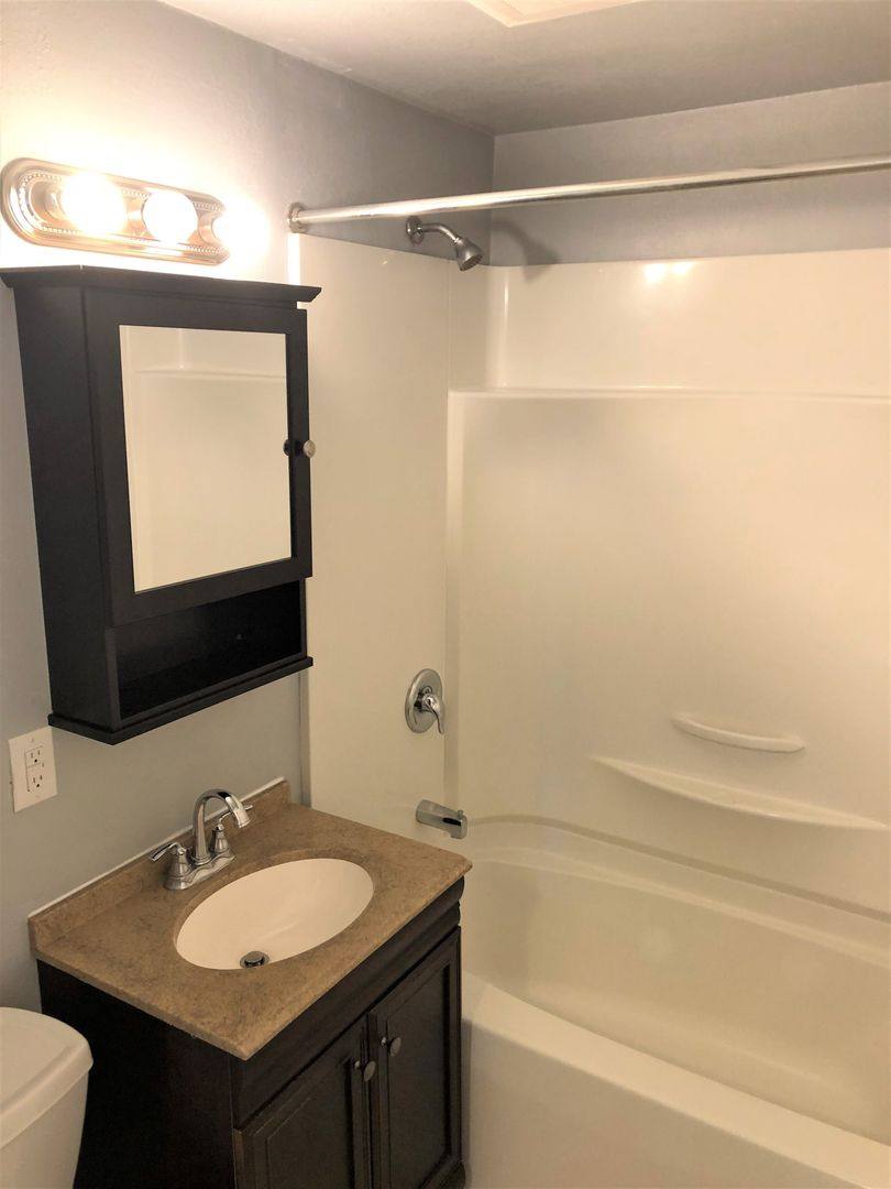 Apartment for rent at 180 Garland Way N, Salem, OR 97303