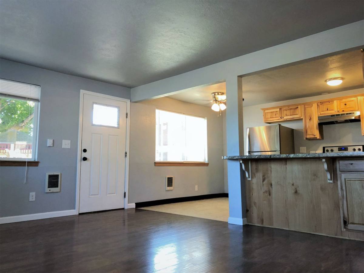Apartment for rent at 180 Garland Way N, Salem, OR 97303