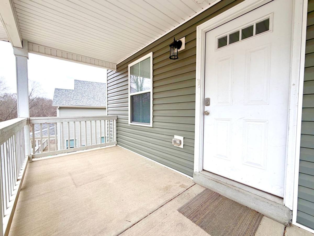 House for rent at 925 Woody Hills Dr, Clarksville, TN 37040