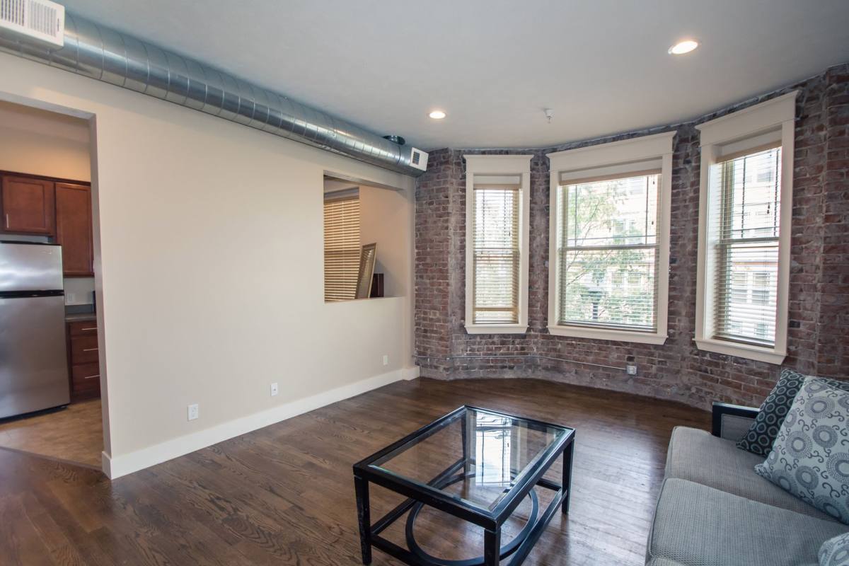 Apartment for rent at 804 Park Ave, Omaha, NE 68105