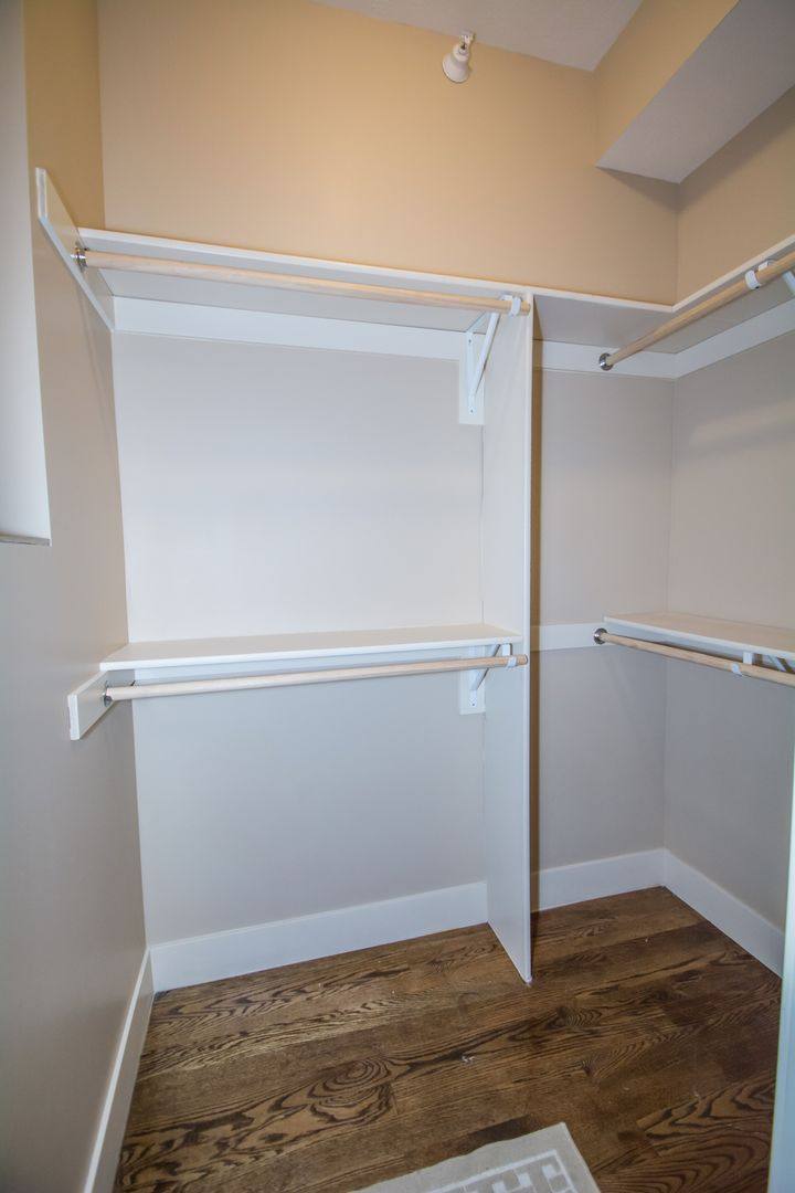 Apartment for rent at 804 Park Ave, Omaha, NE 68105