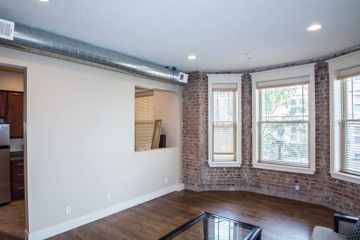 Apartment for rent at 804 Park Ave, Omaha, NE 68105