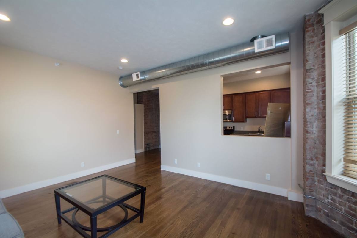 Apartment for rent at 804 Park Ave, Omaha, NE 68105