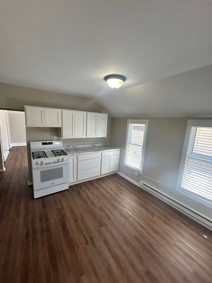 Apartment for rent at 1121 Jennette Ave NW, Grand Rapids, MI 49504