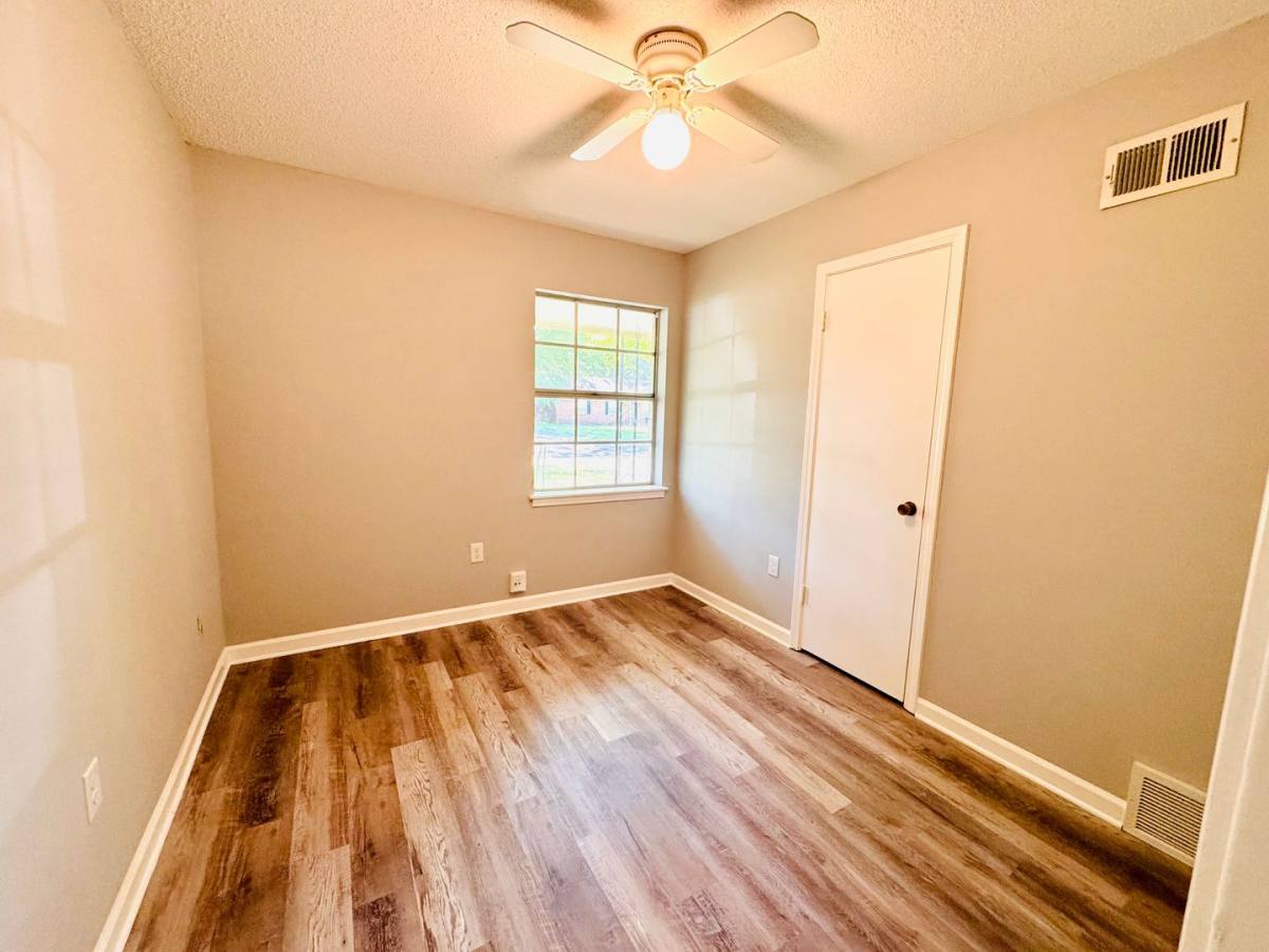 House for rent at 8082 Whitebrook Dr, Southaven, MS 38671