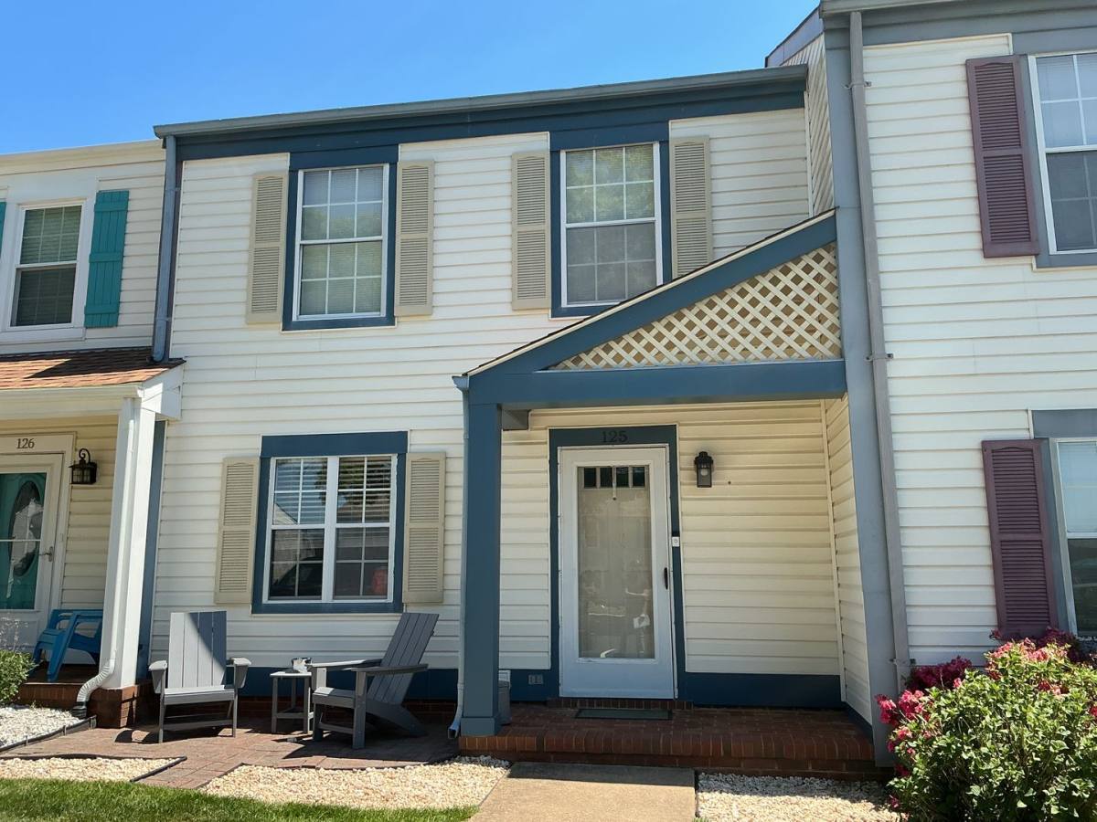 Townhouse for rent at 125 Lynnhaven Court, Colonial Beach, VA 22443