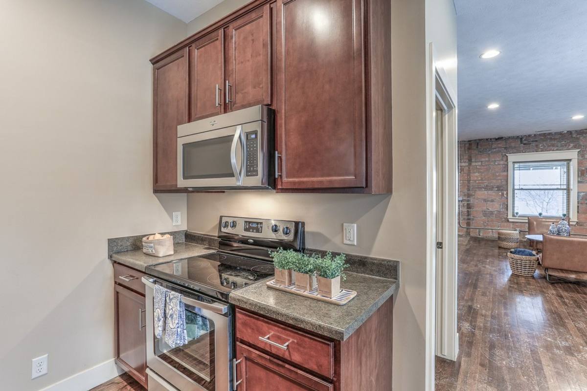 Apartment for rent at 806 Park Ave, Omaha, NE 68105