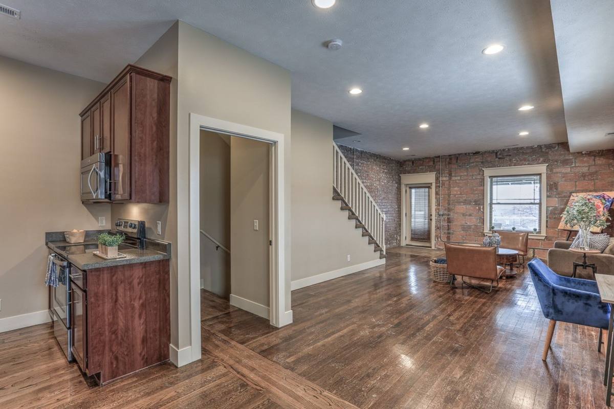 Apartment for rent at 806 Park Ave, Omaha, NE 68105