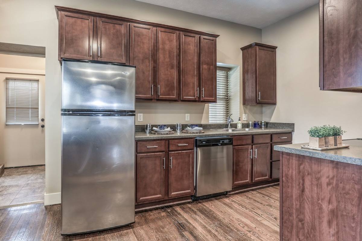 Apartment for rent at 806 Park Ave, Omaha, NE 68105