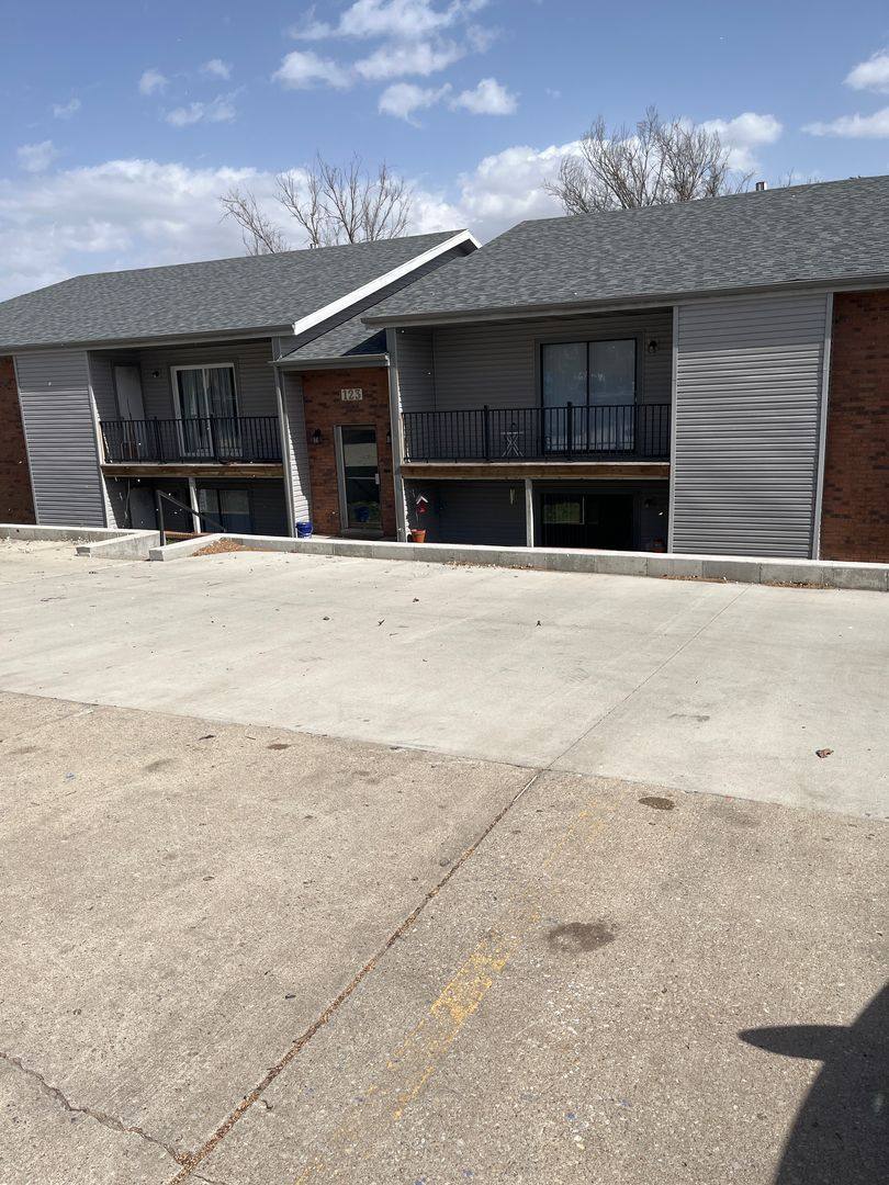 Apartment for rent at 123 Ventura, Jefferson City, MO 65109