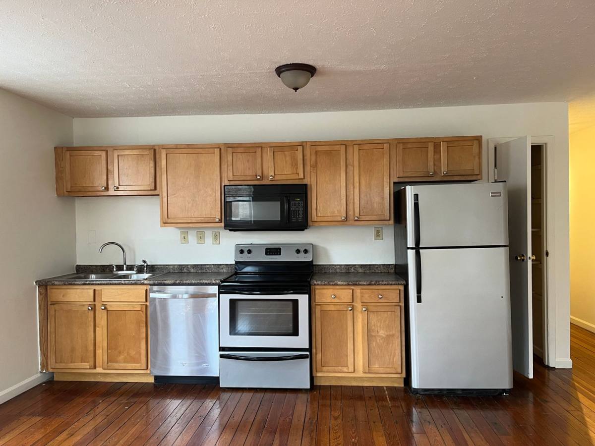Apartment for rent at 2716 Woodburn Ave, Cincinnati, OH 45206