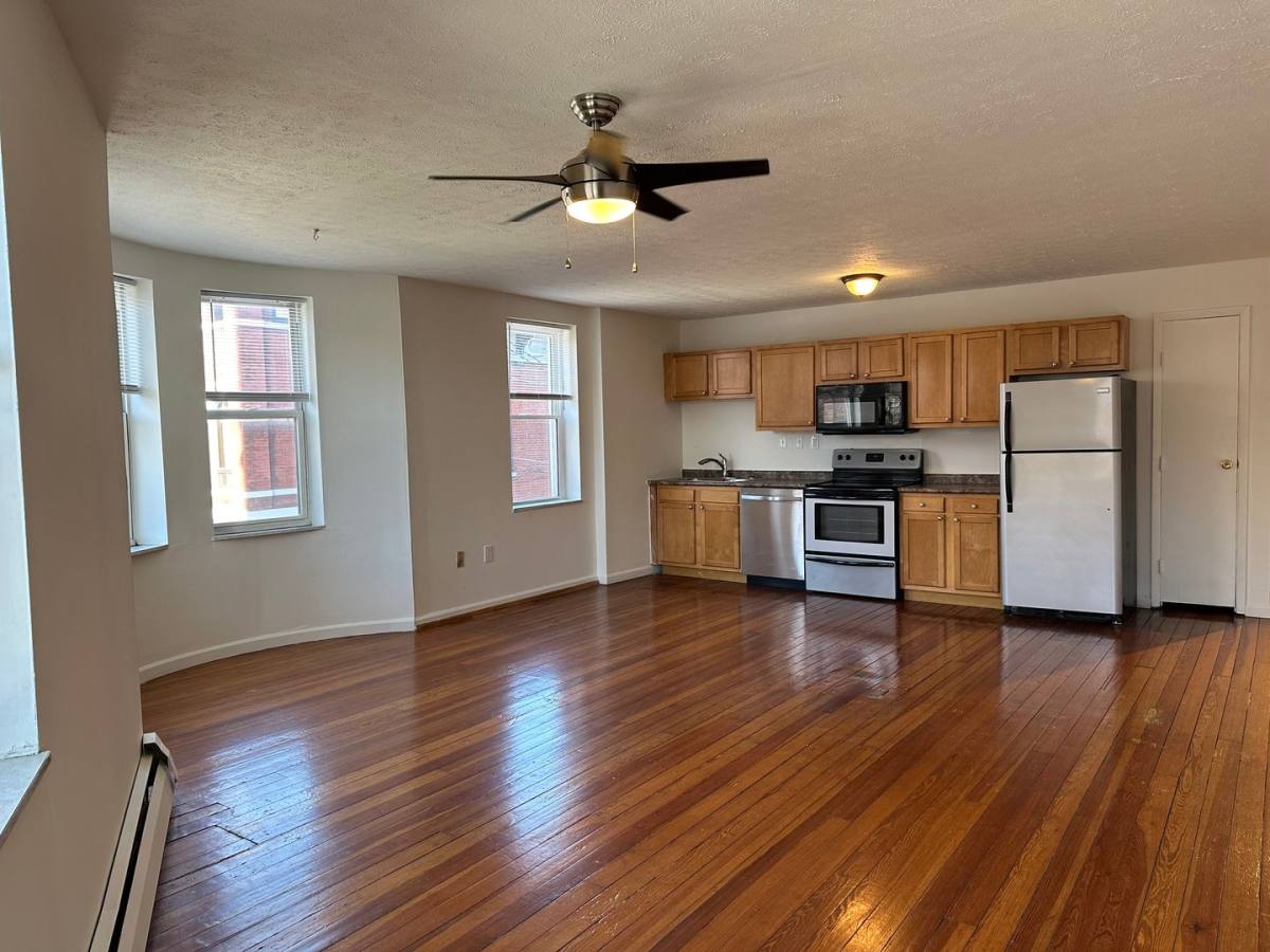 Apartment for rent at 2716 Woodburn Ave, Cincinnati, OH 45206