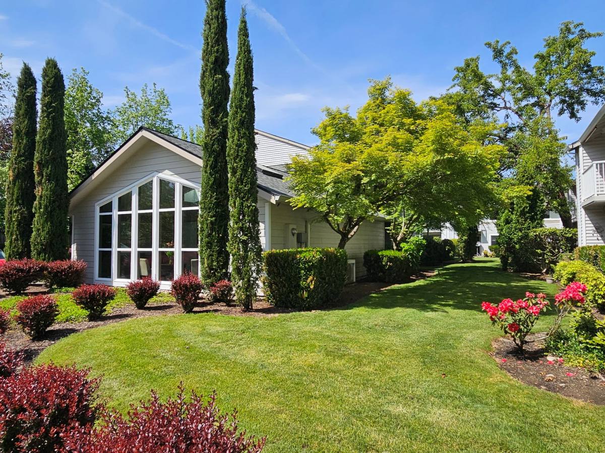 Apartment for rent at 4850 SW 11th St, Gresham, OR 97080