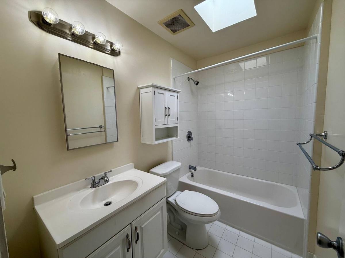 Apartment for rent at 30 Locust Ave, Larkspur, CA 94939