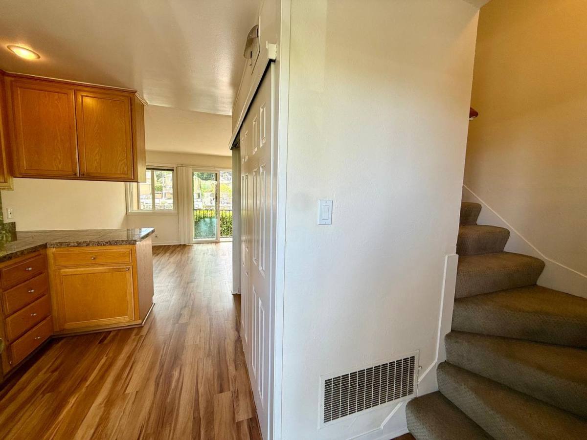 Apartment for rent at 30 Locust Ave, Larkspur, CA 94939