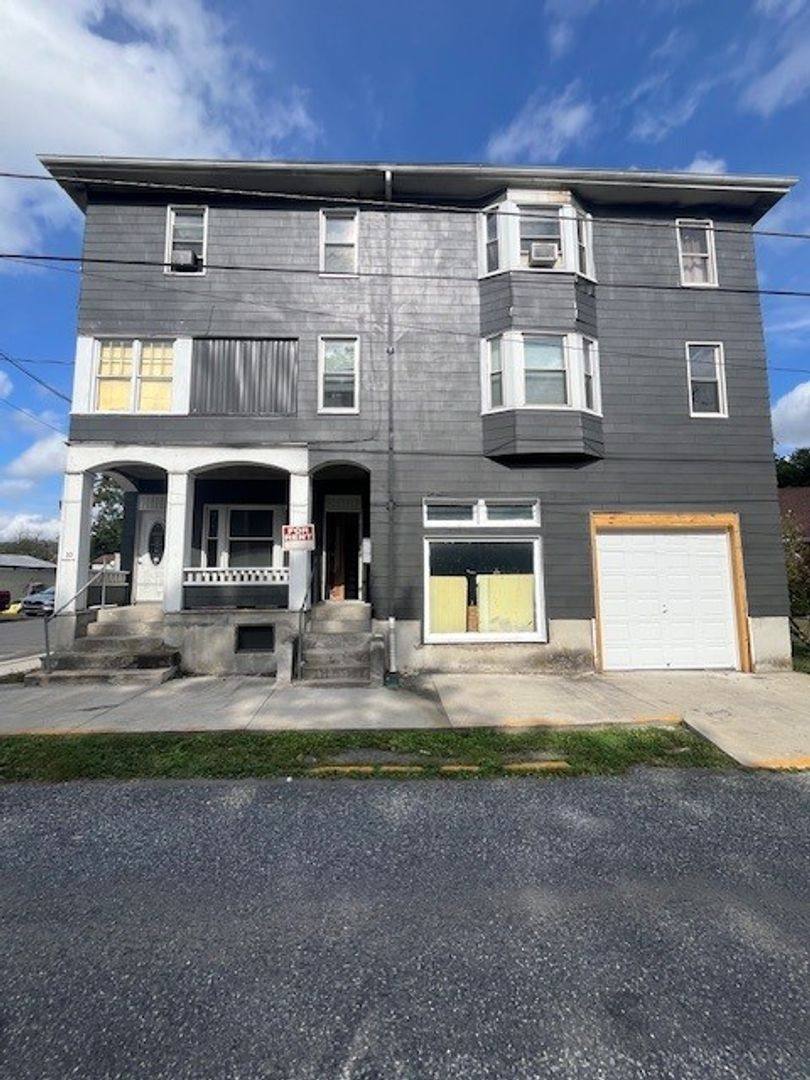 Apartment for rent at 10 Valley St, New Philadelphia, PA 17959