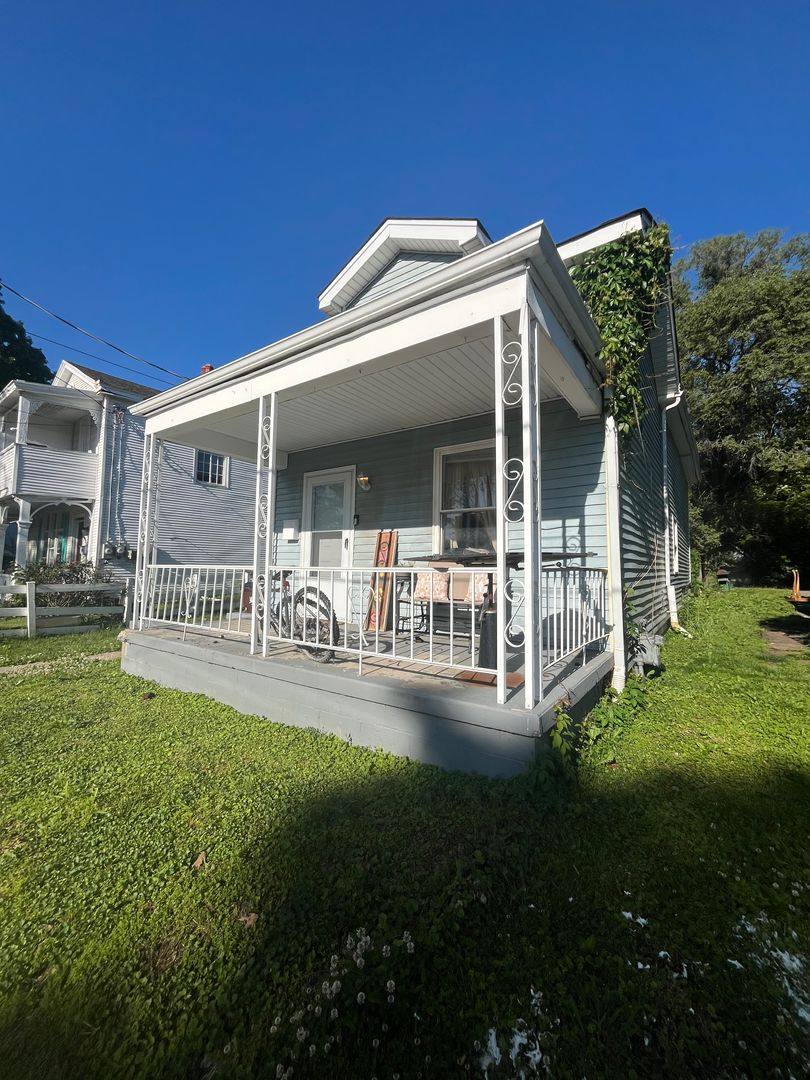 House for rent at 617 Van Roberts Place, Cincinnati, OH 45215