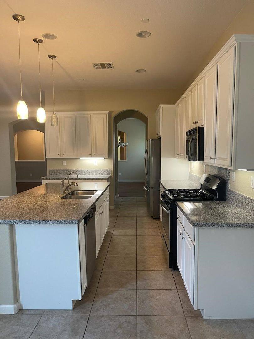 House for rent at 15514 Saint Clement Way, Bakersfield, CA 93314