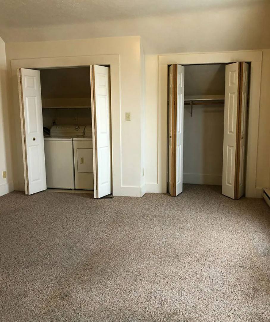 Apartment for rent at 1117 N 10th St, Lafayette, IN 47904