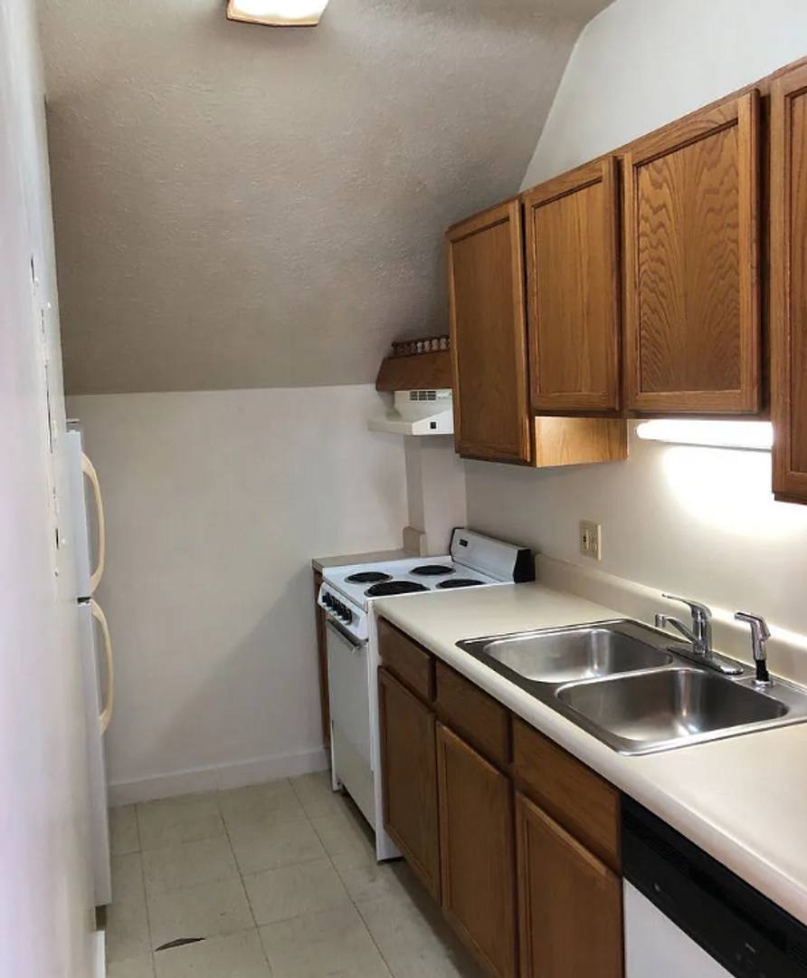 Apartment for rent at 1117 N 10th St, Lafayette, IN 47904