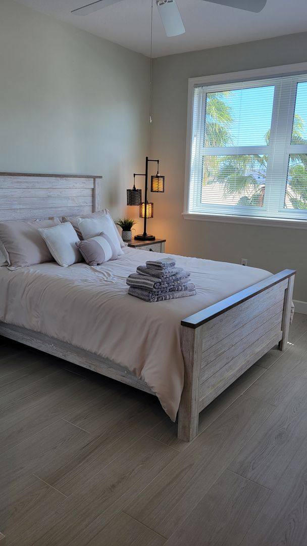 Condo for rent at 750 N Tamiami Trail, Sarasota, FL 34236
