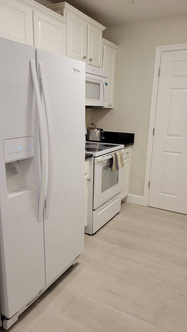 Condo for rent at 750 N Tamiami Trail, Sarasota, FL 34236