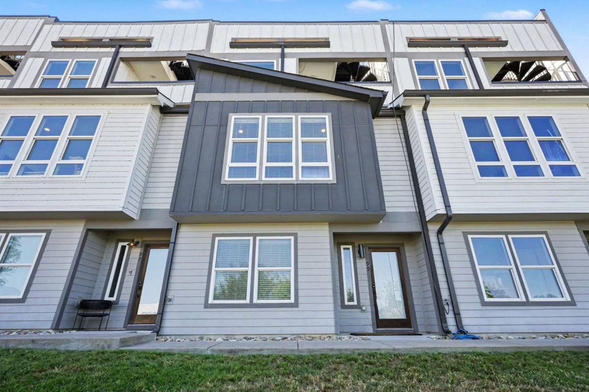 Townhouse for rent at 99 Fern Ave, Nashville, TN 37207