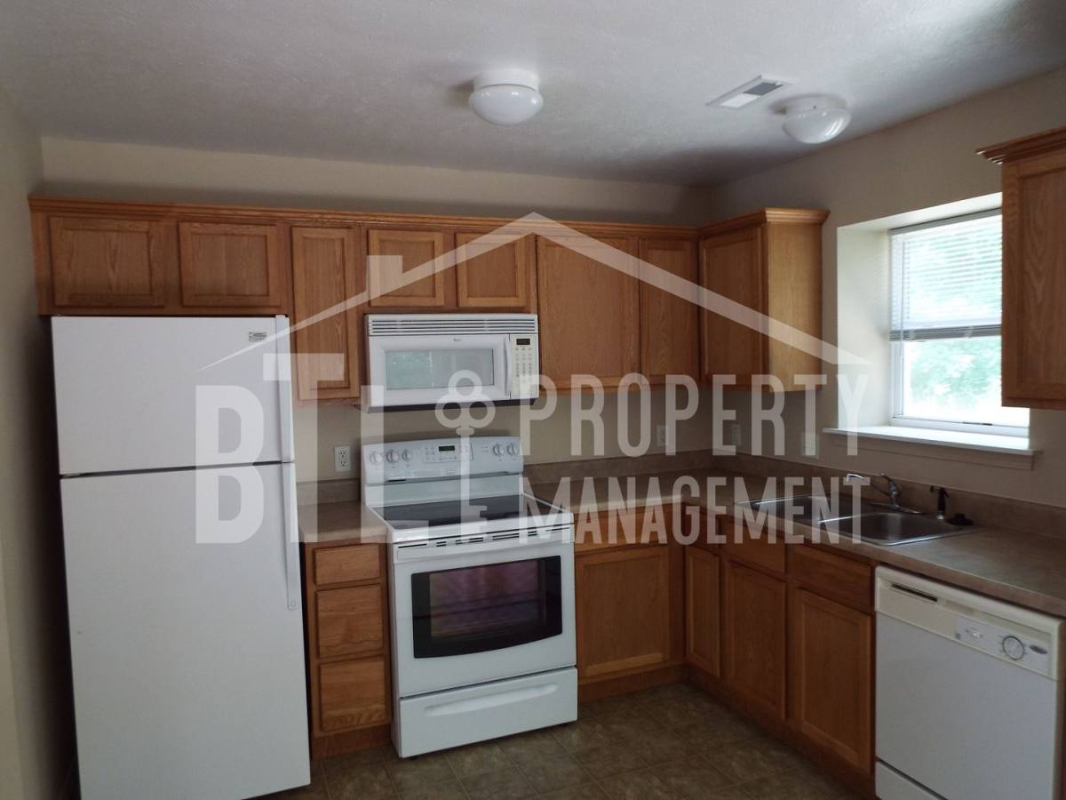 House for rent at 5012 Orchard Lane, Rockaway Beach, MO 65740