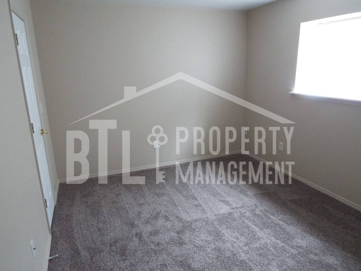 House for rent at 5012 Orchard Lane, Rockaway Beach, MO 65740