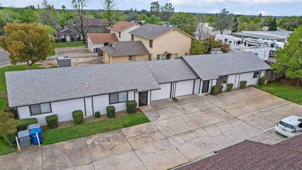 Townhouse for rent at 2556 Sabre Court, Redding, CA 96002