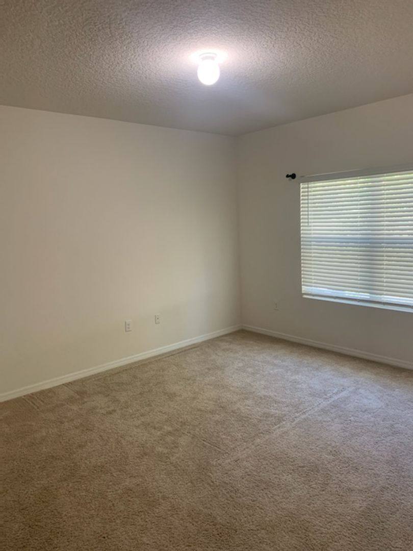 House for rent at 5886 SW 84th St, Gainesville, FL 32608
