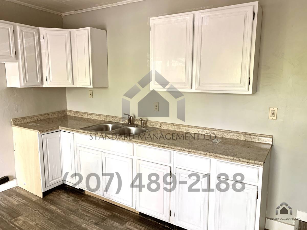 Apartment for rent at 39 High St, Fairfield, ME 04937
