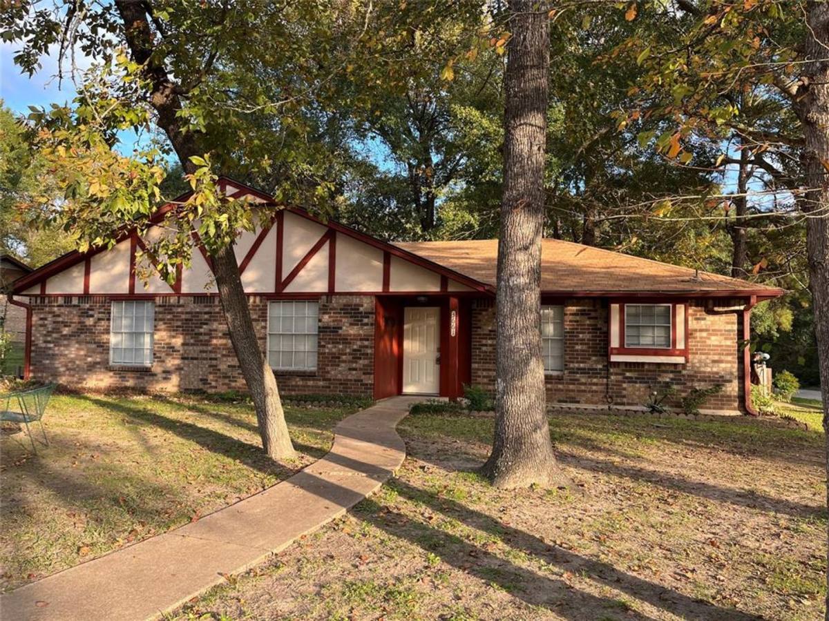 House for rent at 3661 Youpon, Huntsville, TX 77340