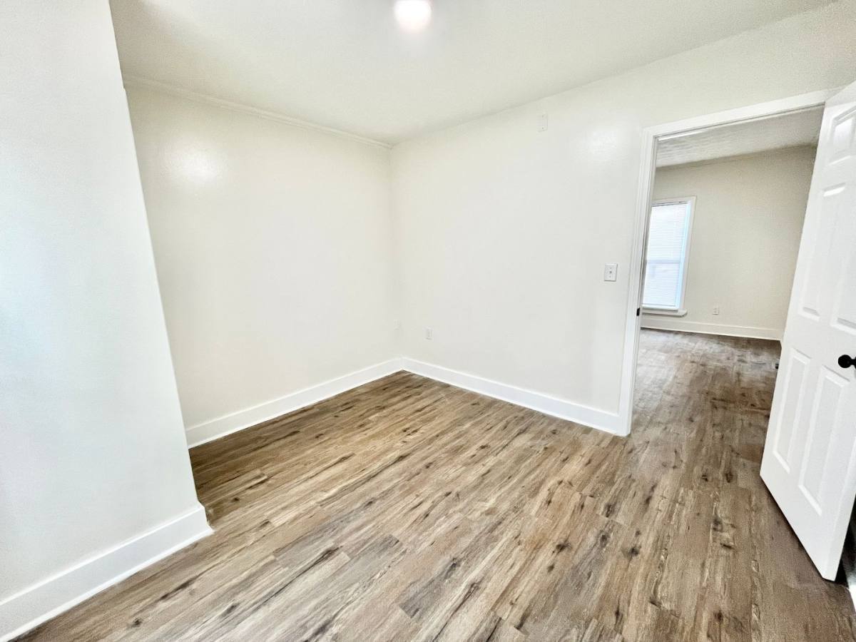 House for rent at 1118 Whitney Ave, Louisville, KY 40215