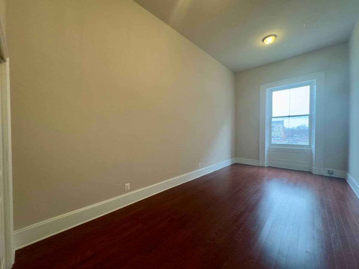 Apartment for rent at 505 Park Ave, Baltimore, MD 21201